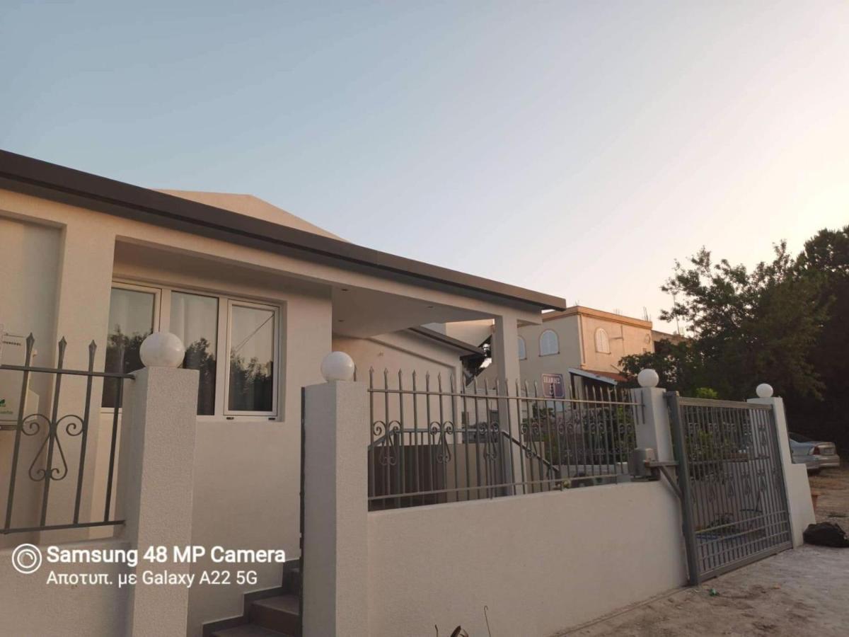 Oresti'S Villa Near Airport & Beach อาร์เตมีดา ภายนอก รูปภาพ